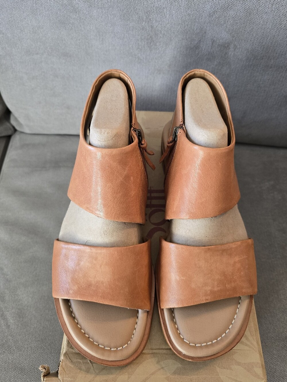 Sofft Felicity Luggage Open-Toe Leather Sandals in Tan - Picture 4 of 5